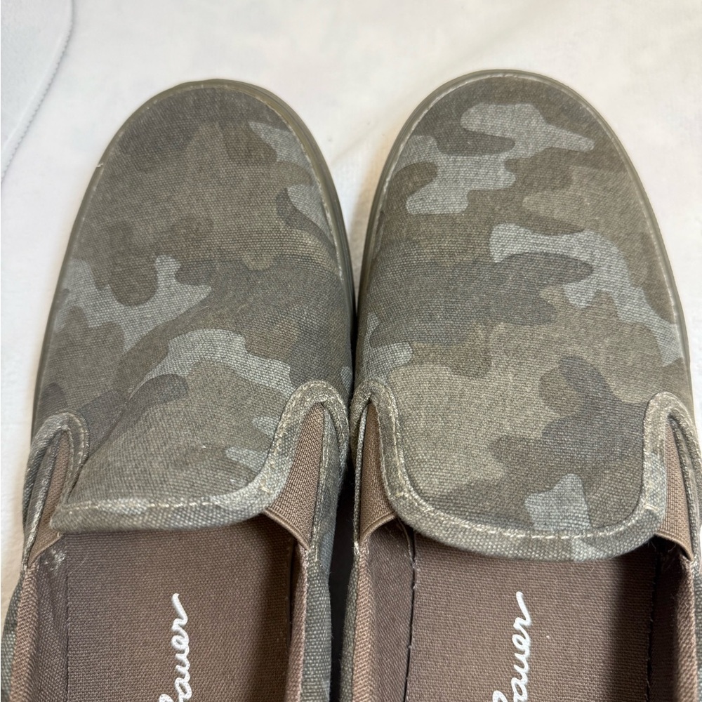 Eddie Bauer Haller Slip On Cammo Shoes Size 10.5 - Picture 7 of 7